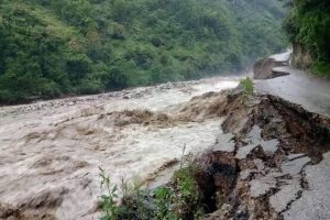 बाग्लुङमा पहिरो जाँदा तीनको मृत्यु,