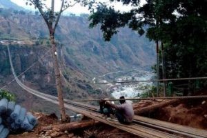असम्भव भनिएको एशियाकै लामो झौलुङ्गे पुल अब एक वर्ष अगाडिनै निर्माण सकिदै