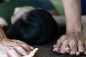 बेपत्ता श्रीमान खोज्दै  इटहरी आईपुगेकि  महिलालाई सफारी चालकले बलात्कार