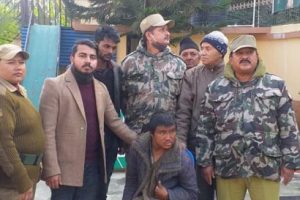 वेवारिसे मानसिक रोगीलाई  विराटनगरका युवाहरूले उद्धार