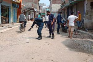 सुनसरीको दुहवीमा पैसा फ्याँक्दै पिकअप भेन इटहरी हुईकिएपछि
