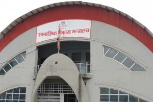 कोरोना संक्रमणबाट गुल्मीका एक शिक्षकको मृत्यु नेपालमा काेराेनाबाट मृत्यु हुनेकाे संख्या तीन पुग्याे