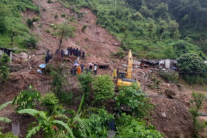 पहिरोले घर पुरिँदा एकै परिवारका चार जनाको मृत्यु, दुई घाइते