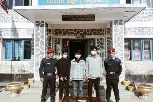 नियन्त्रित औषधी र लागुऔषध सहित ५ जना पक्राउ