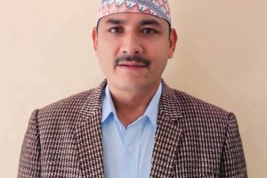 मेयरको गाडी भित्रैबाट दुईवटा मोवाईल चोरी