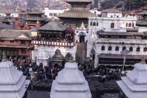 शिवरात्रिका लागि चिरिच्याट्ट  बनाइँदै पशुपति क्षेत्र, २५ सय साधुसन्त आउने अनुमान
