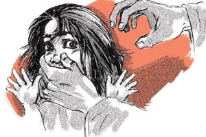नाबालिकालाई यौनजन्य व्यवहार गरेको  आरोपमाजनता नमुनाका शिक्षक प्रहरी नियन्त्रणमा