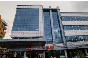 कोटेश्वर भाटभटेनीमा  प्रदर्शनकारीहरुले  तोडफोड ,प्रहरीलाई बोलाउँदा पनि नआएको सञ्चालकको गुनासो
