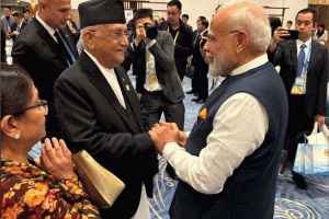 चीनमा प्रधानमन्त्री ओली र भारतीय प्रधानमन्त्री मोदीबीच भेट
