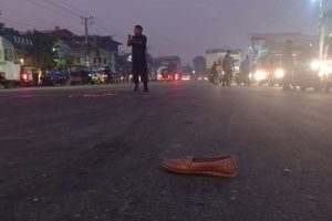 ट्रकको ठक्करबाट श्रीमतीको मृत्यु, श्रीमान घाइते