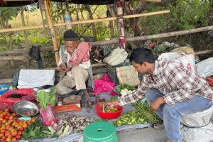 बुढीगंगाकाे  युवा वरिष्ठ तरकारी व्यवसायी अजय शाह : उमेरभन्दा ठूलो जोश, समुदायका भरपर्दा व्यापारी