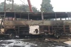 दिल्ली जाँदै गरेको यात्रुवाहक बसमा आगलागी हुँदा कम्तीमा तीन जनाको मृत्यु, अधिकांश यात्रु नेपाली