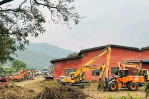 हेटौंडामा भोलिदेखि देखि सडक विस्तारः २५-२५ गजभित्रका संरचना हटाइने