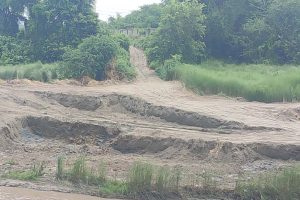 बुढीखोला दोहन, रातको समयमा माटो उत्खनन गरी बिक्री