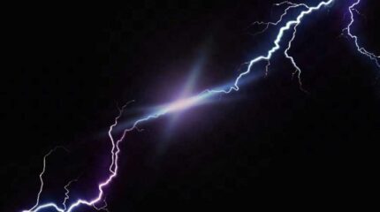 माेरङमा चट्याङ लागेर दुई जना घाइते