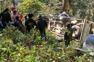 सोलुखुम्बुमा बोलेरो दुर्घटना दुई जनाको मृत्यु, सात घाइते