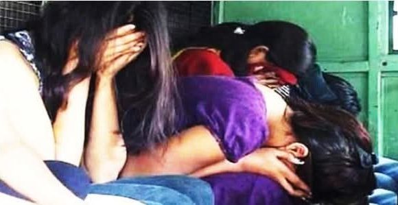 बिर्तामोड बसपार्कका होटलबाट १६ जना पक्राउ