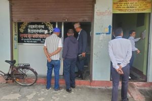 अनुदानको मलमा बेथिति, अनुमति नलिएका पसलमा छापा