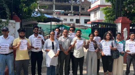 प्रस्तावित ट्राफिक जरिवाना विधेयक फिर्ता लिन माग गर्दै मोरङमा ज्ञापनपत्र