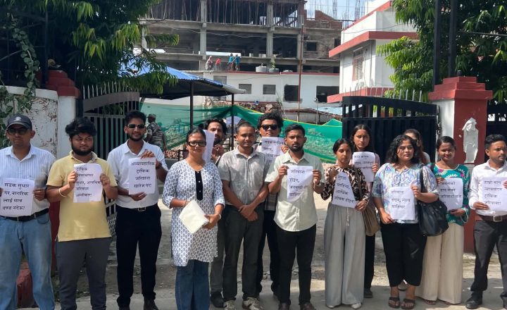 प्रस्तावित ट्राफिक जरिवाना विधेयक फिर्ता लिन माग गर्दै मोरङमा ज्ञापनपत्र