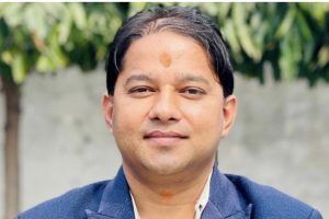 सुनसरी घटनाप्रति सांसद थापाको आक्रोश: ‘हातमा हतियार छ भन्दैमा गोली हान्न पाइँदैन,