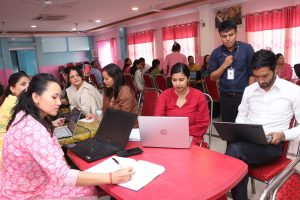 एभरेष्टका शिक्षक–कर्मचारीलाई एआई तालिम