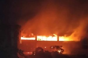 मोरङको नेमुवामा आगलागी, दुईवटा पसलका सामान जलेर नष्ट